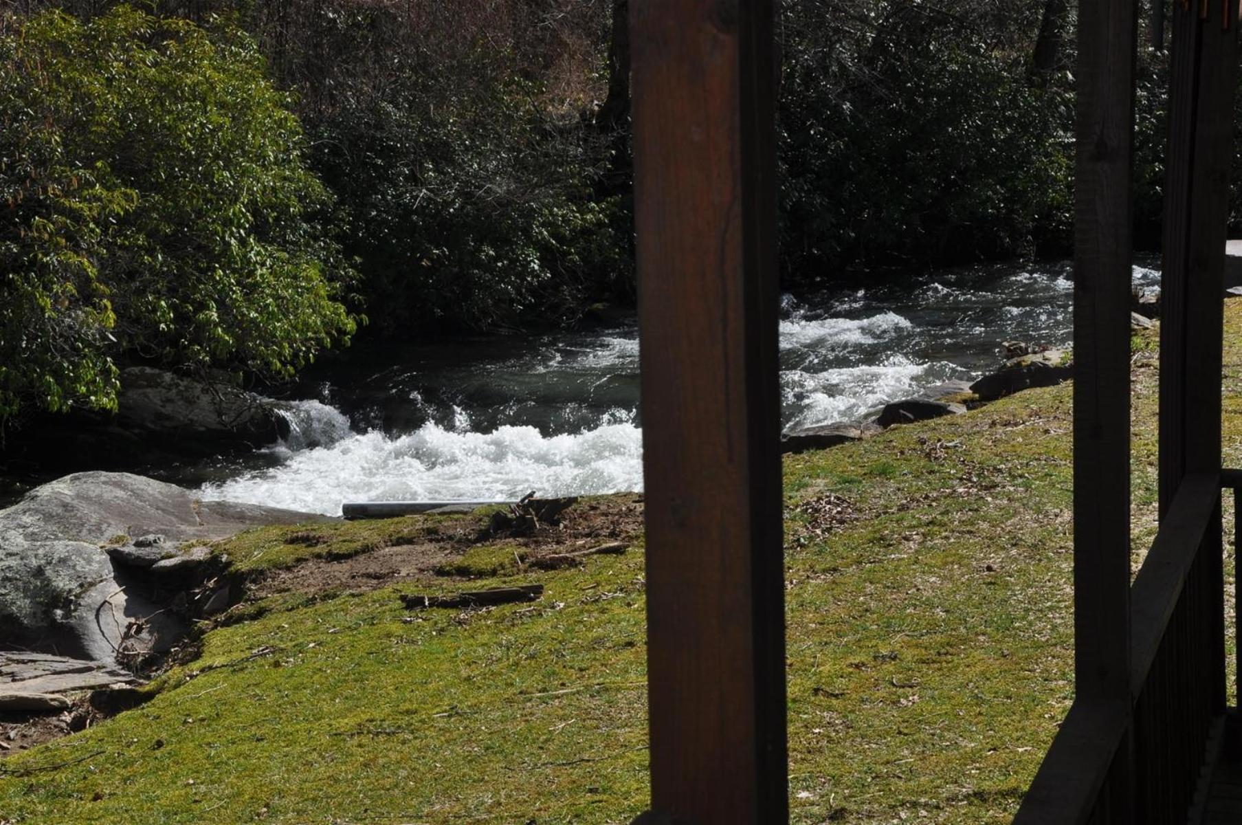 Waterfall Hideaway Брайсън Сити Екстериор снимка