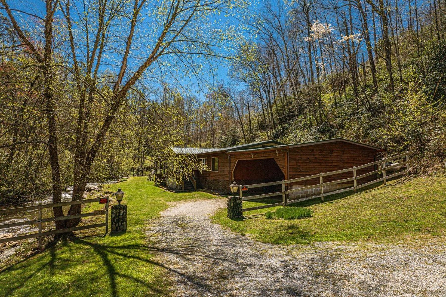 Waterfall Hideaway Брайсън Сити Екстериор снимка